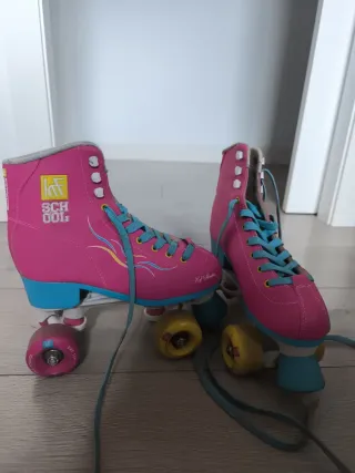 Patines de 4 ruedas rosas y azules