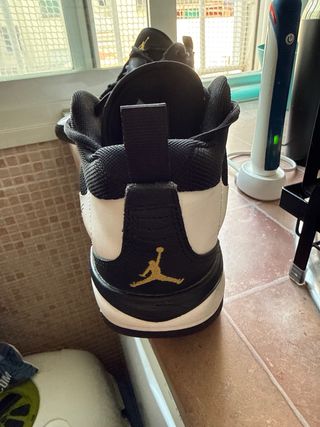 Jordan Blancas Talla 43