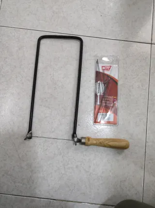 Sierra de marquetería con hojas de repuesto