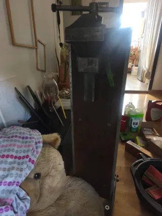 Prensa manual para herramientas con mesa mecanica