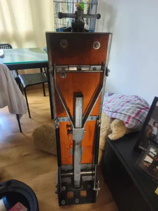 Prensa manual para herramientas con mesa mecanica