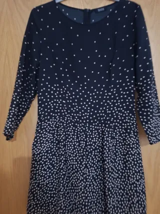 Mono negro con lunares beig