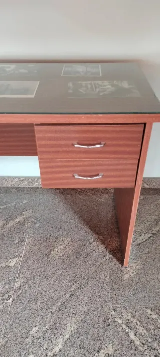 Mesa escritorio madera y cristal