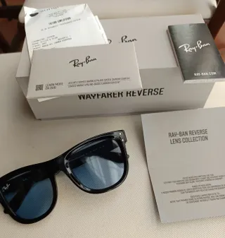 Gafas de sol Ray-Ban Wayfarer Reverse negras  azul