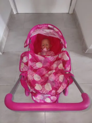 Carrito de muñecas rosa