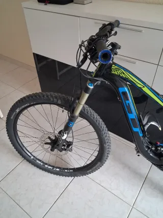 Bicicleta GT Sensor XT Suspensiones FOX