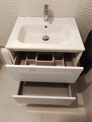 Mueble de baño ROCA suspendido con lavabo