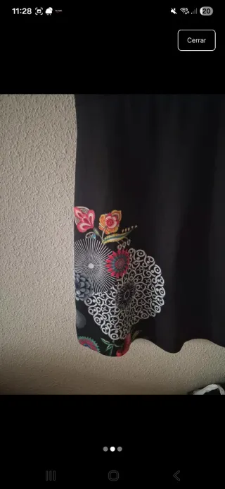 Vestido Desigual Negro con Estampado Floral