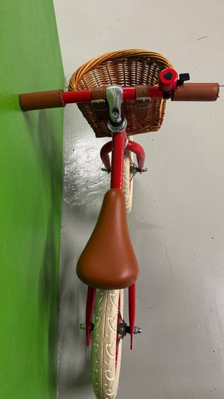Bicicleta de equilibrio Banwood roja