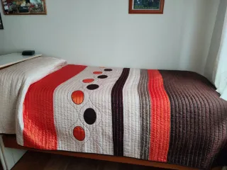 Colcha individual con diseño moderno