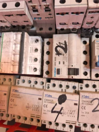 Lote material eléctrico interruptores automáticos