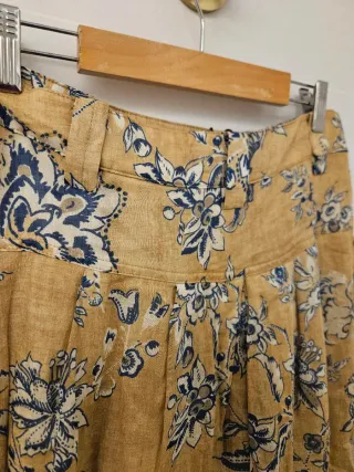 Falda midi Zara flores