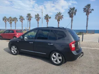 ((657944467))KIA Carens 2008 ((se acepta cambio))