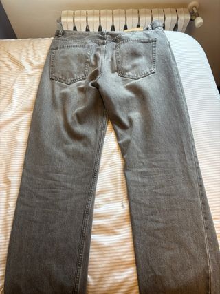 Pantalones vaqueros grises Zara Talla 38