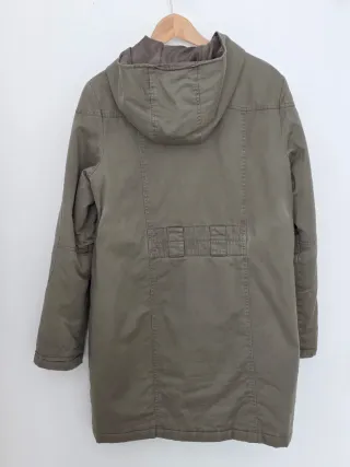 Chaqueta verde con capucha talla M