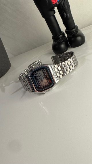 Reloj color Plata Digital