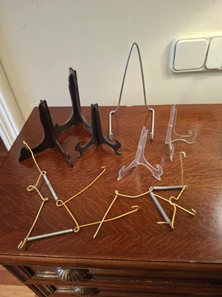 Soportes y Colgadores de Platos Varios