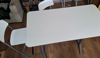 Mesa alta Ikea madera blanca y metal