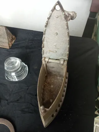 Plancha antigua de hierro