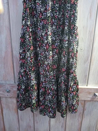 Vestido de verano floral negro