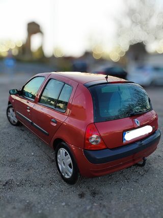 Renault Clio 2004