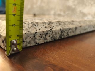 Orologio in granito funzionante