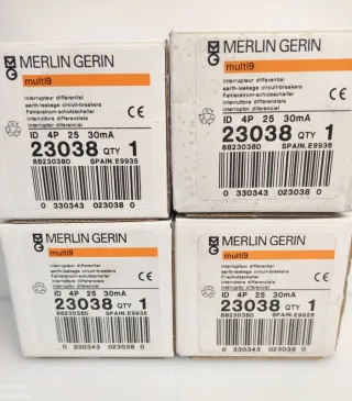 Lotto 4 Interruttori Differenziali Merlin Gerin