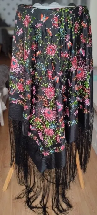 Mantón Manila de SEDA Grande.