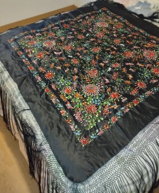 Mantón Manila de SEDA Grande.