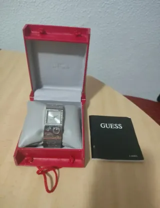 Reloj Guess Plateado