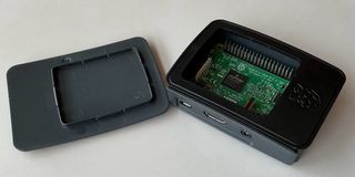 Capsa i alimentador per Raspberry Pi 3B