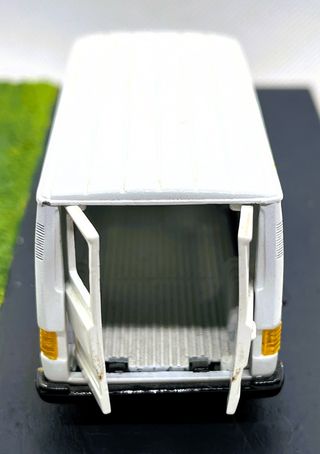 PILEN FURGON MERCEDES MB 100 ESC.1/43, BUEN ESTADO