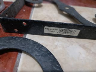 10€€€€ todos. Juego de escuadras metálicas