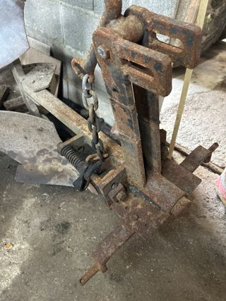 Arado con volteo para tractor