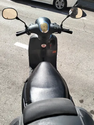 Moto Scooter 125cc Daelim besbi