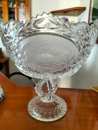 Bombonera de cristal con cisne