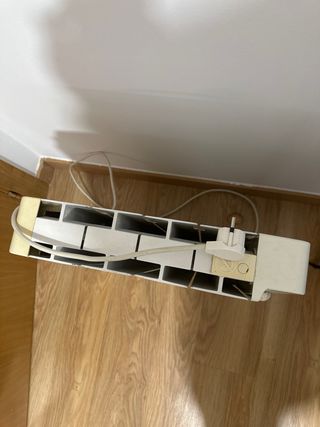 Radiador eléctrico beige enchufable
