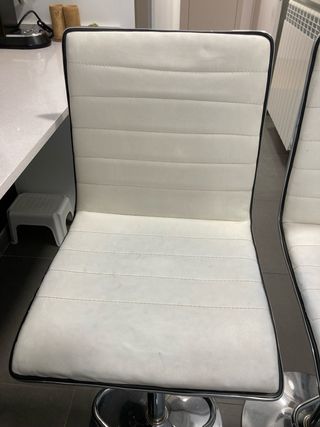 2 Taburetes de cocina regulables