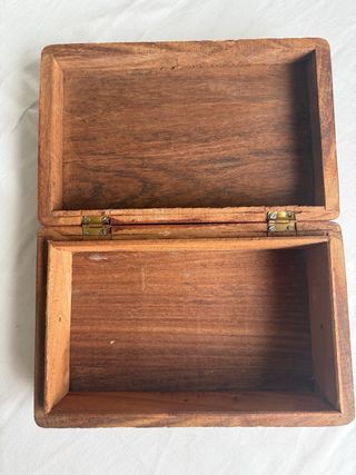 Caja de Madera Tallada Diseño Floral