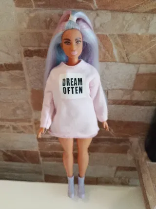 Barbie Curvy Unicornio