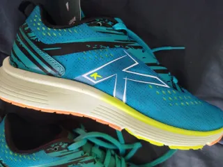 Zapatillas running Kelme Valencia