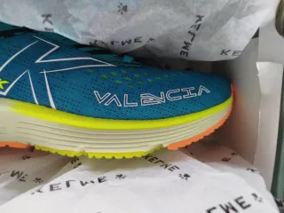 Zapatillas running Kelme Valencia