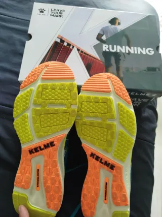 Zapatillas running Kelme Valencia