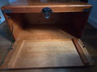 Arcón baúl de madera hecho a mano