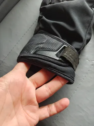 Guanti Moto Leggeri leggeri, per mezza stagione