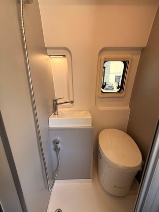 MAN TGE 4X4 3.180 CAMPERIZADA CON TODOS LOS LUJOS