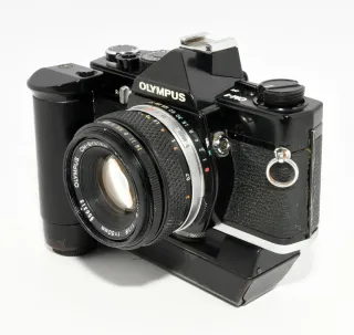 Cámara Olympus OM-1 + Zuiko 50MM 1.8 + GRIP