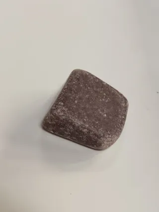 Corindone minerale semilavorato