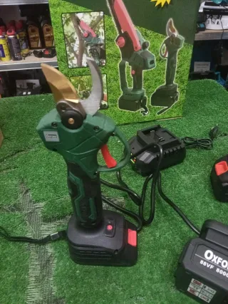 Kit Potatura Elettrica Oxford 2 Batterie