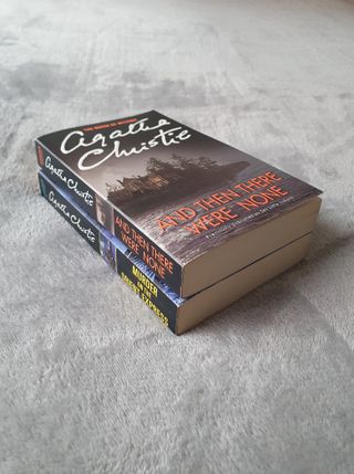 Dos libros de Agatha Christie en inglés
